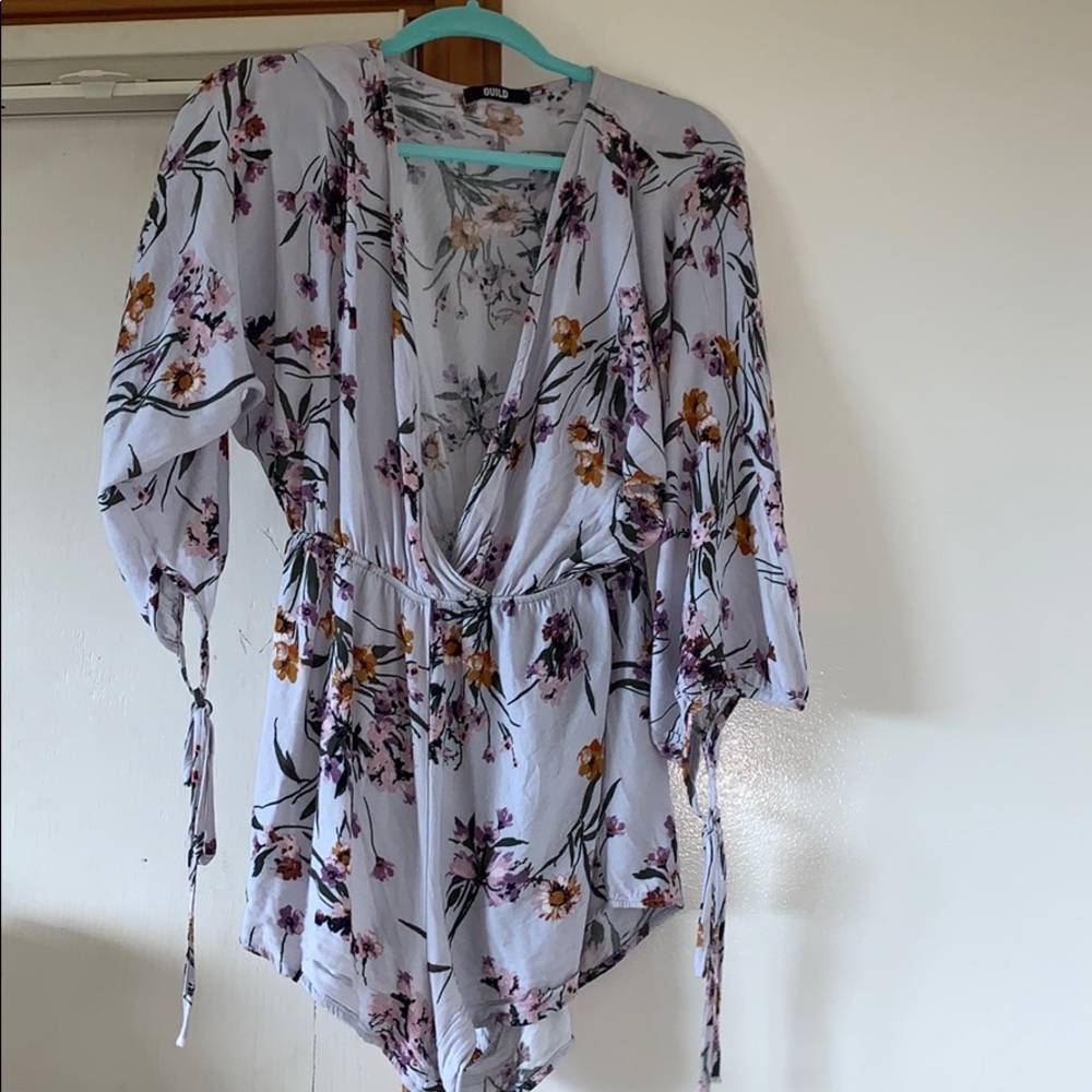 Floral purple long sleeve romper 🌷💐💜